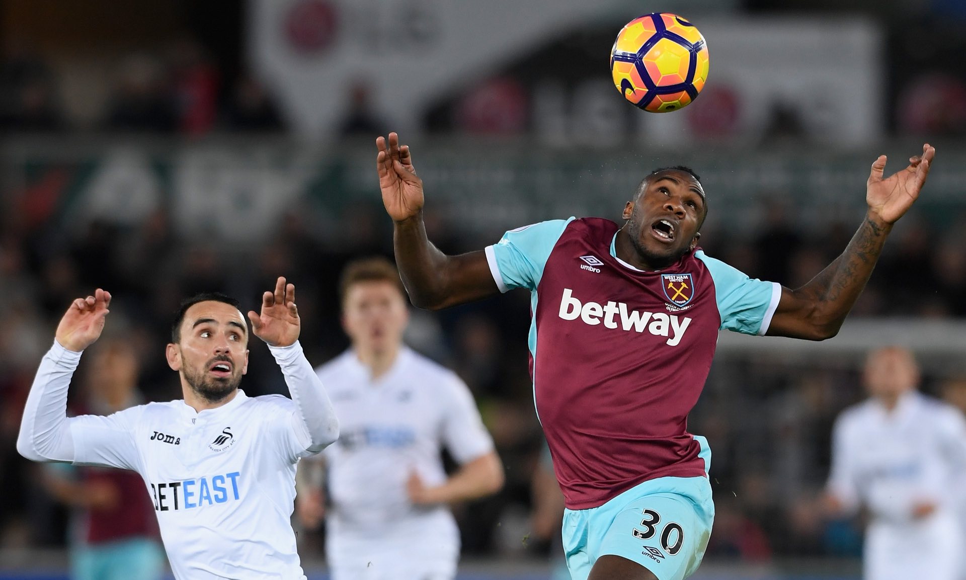 他在低位的 他在低位的